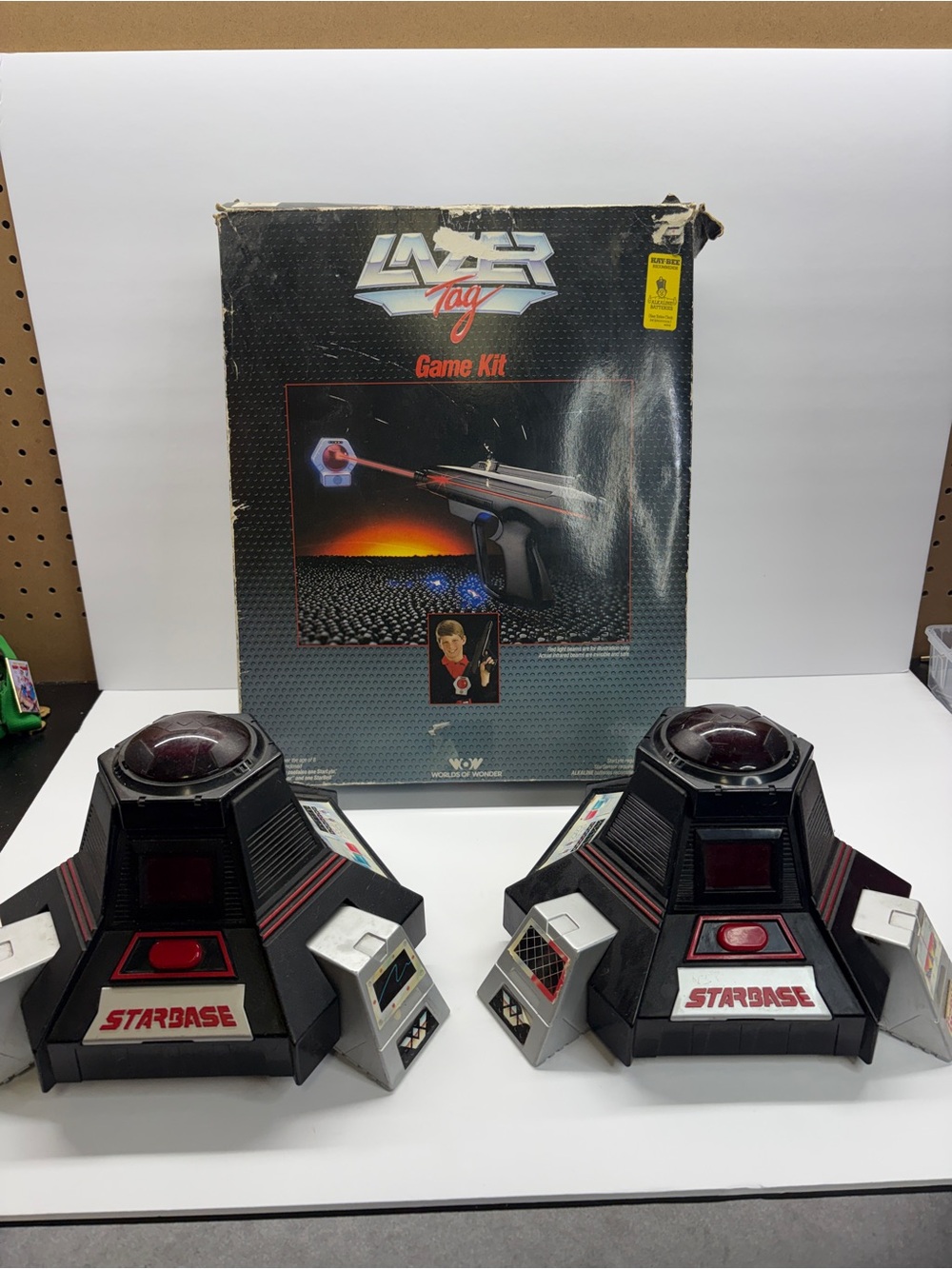 Vintage 1986 Worlds of Wonder Lazer Tag Game Kit + 2 StarBase Units